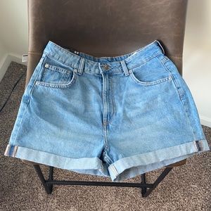 H&M high waist mom shorts